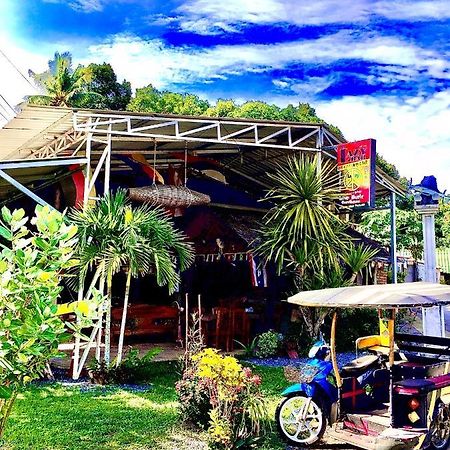 The Lazy Bar And Guesthouse Krabi town Extérieur photo
