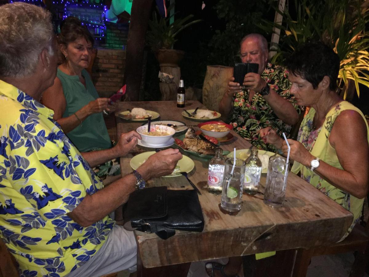 The Lazy Bar And Guesthouse Krabi town Extérieur photo