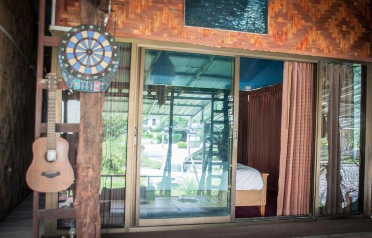 The Lazy Bar And Guesthouse Krabi town Extérieur photo
