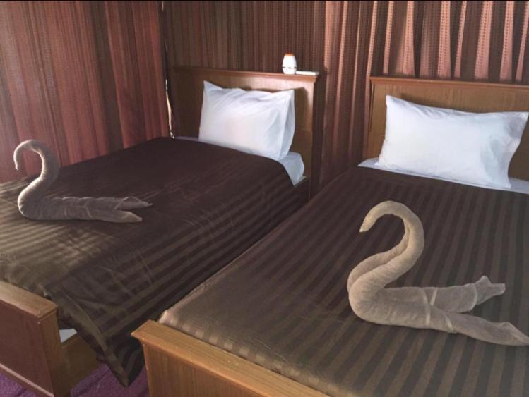 The Lazy Bar And Guesthouse Krabi town Extérieur photo